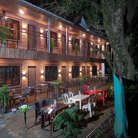 C P Cottage Resort 马哈巴莱斯赫瓦尔 外观 照片