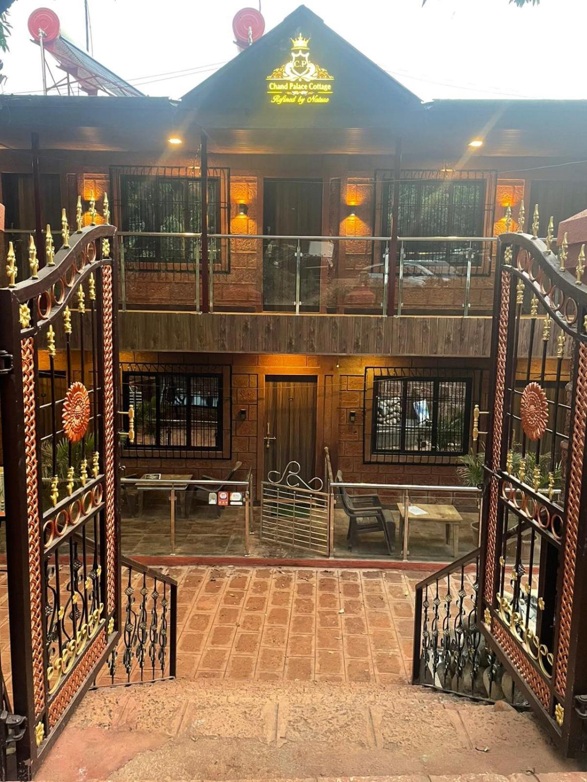 C P Cottage Resort 马哈巴莱斯赫瓦尔 外观 照片