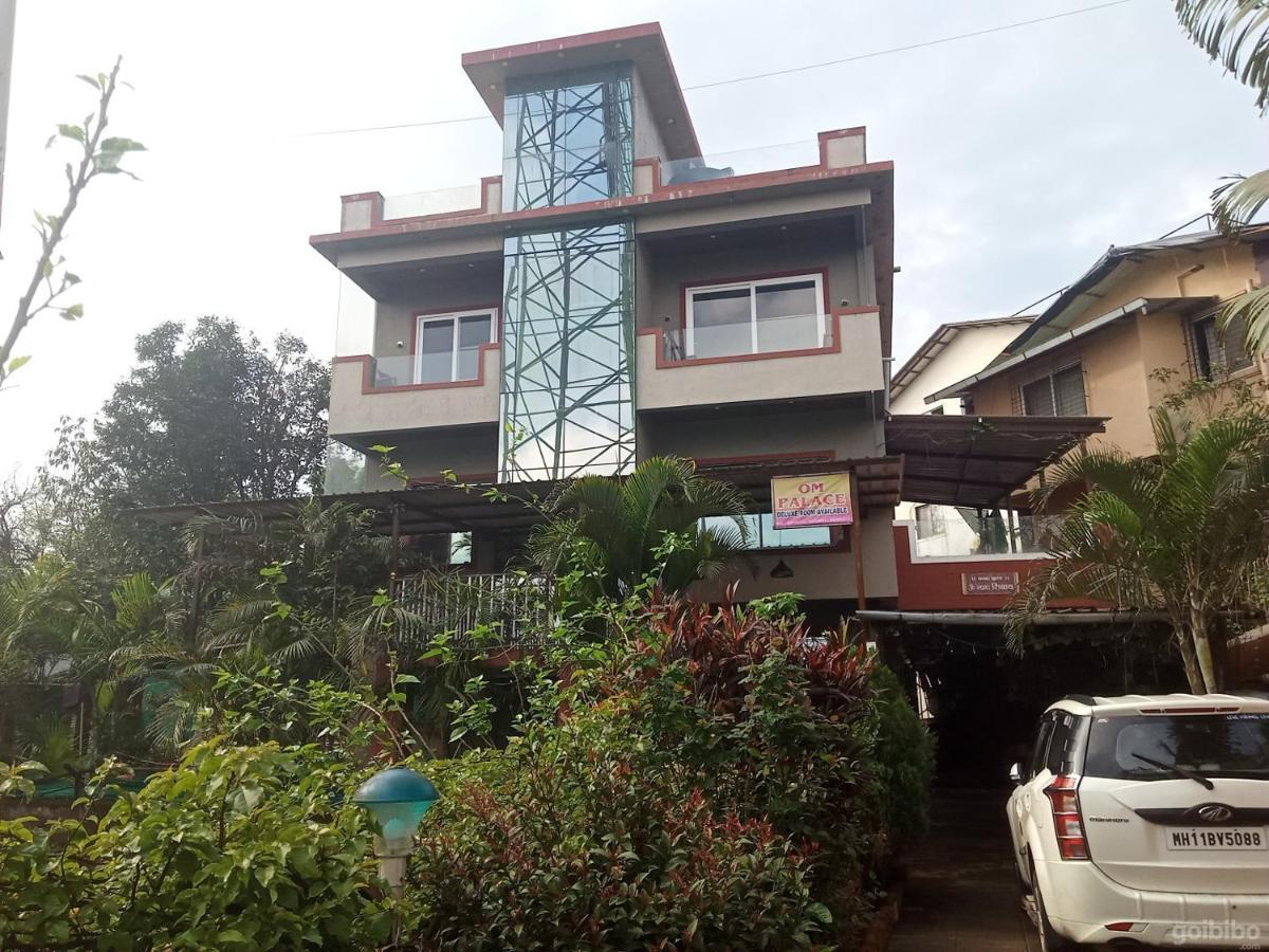 C P Cottage Resort 马哈巴莱斯赫瓦尔 外观 照片