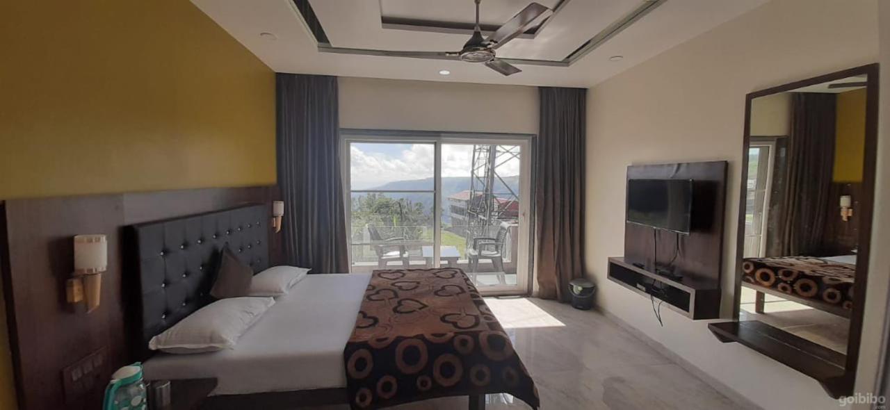 C P Cottage Resort 马哈巴莱斯赫瓦尔 外观 照片